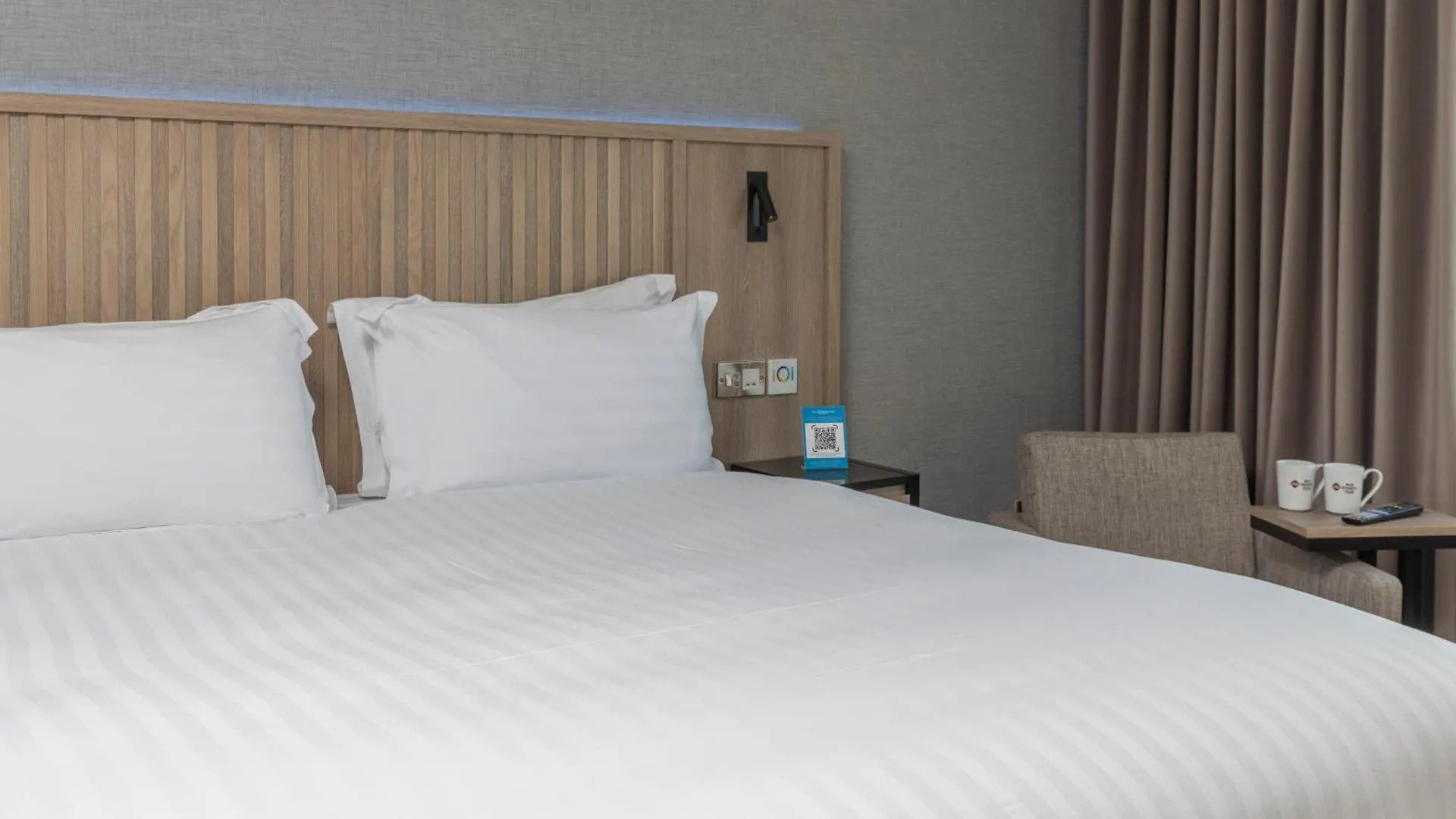 Best Western Plus The Quays Hotel 셰필드 4*,